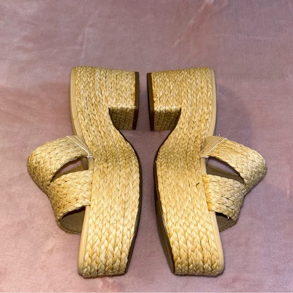 Wild Pair Niftyy woven espadrille beige heeled wedge size 8.5 open toe